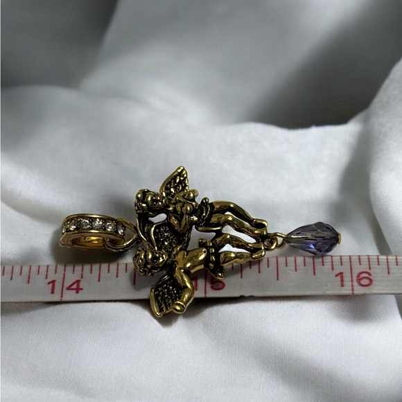 Kirks Folly Antiqued Gold Tone Crystal Angels Pendant 2” - Picture 8 of 8